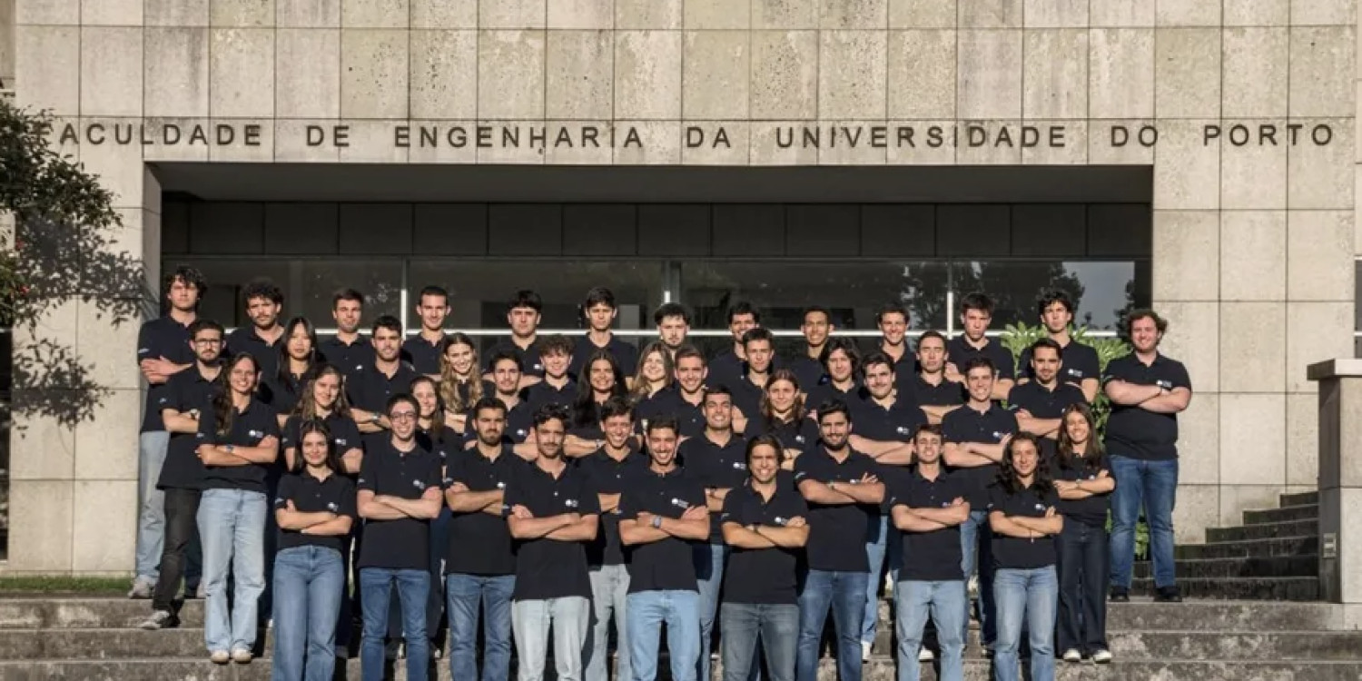 Estudantes do Porto desenvolvem catamarã autónomo movido a energia elétrica